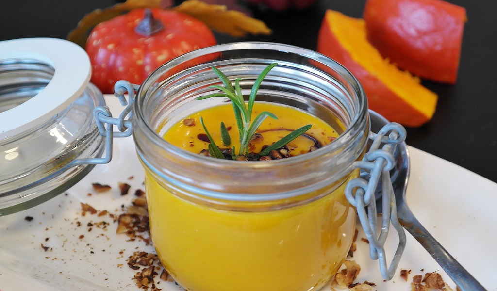 Ottobre in cucina: crema di zucca, porri e caprino